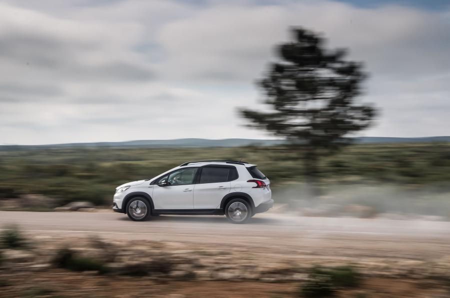  Peugeot 2008 GT Line 2016 года  (фото 27 из 42)